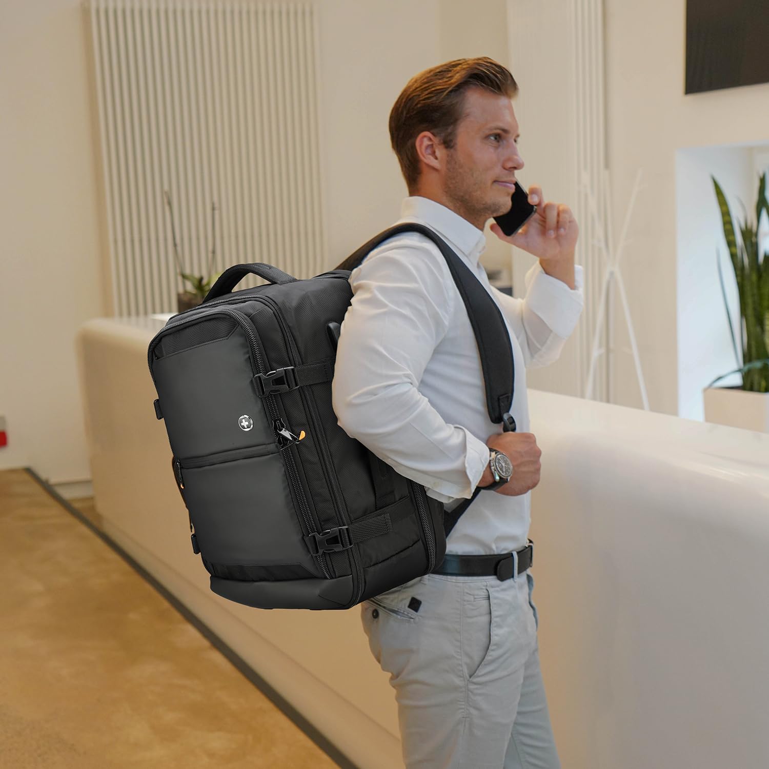 Swissdigital Design Travel Laptop Backpack 43L with USB Charging Port,TSA Friendly Flight Approved Carry-on Luggage Hand,Business Rucksack,Large Weekender Bag Fits 17 Inch Laptop Black | SD1748-01