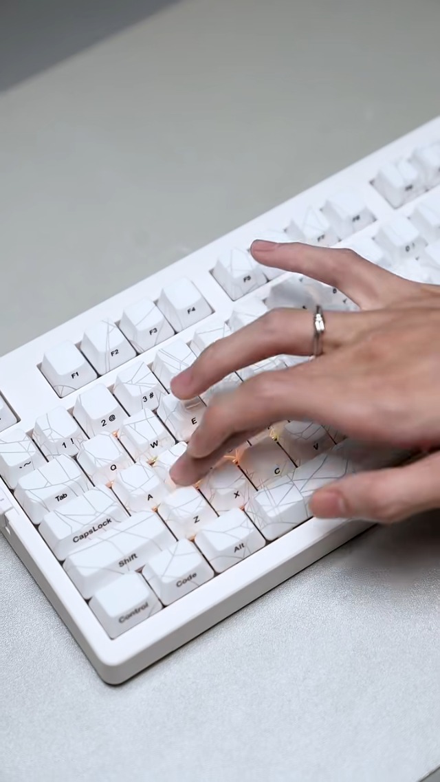 Amazon.com: ZORNHER ZH980 Mechanical Keyboard Wireless,95% White