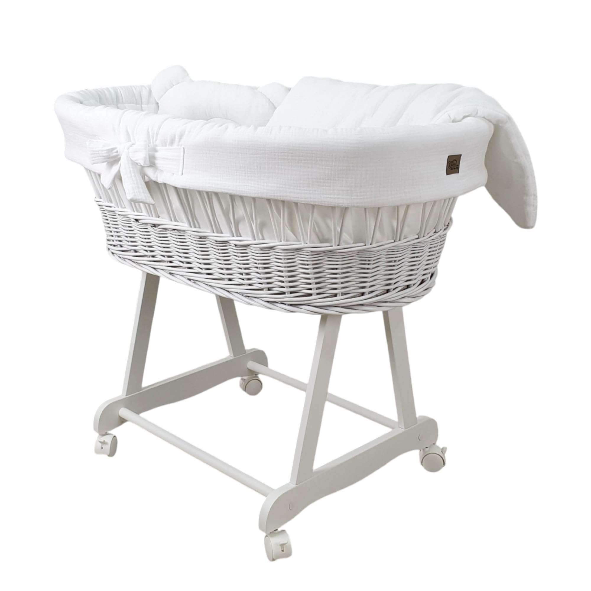 Wiklinopol Couffin Bébé Amelia en Osier avec Support et Matelas – Berceau à roulettes en Blanc – Ensemble 4 Pièces de Linge en Mousseline Blanc – Portable et Idéal pour Nouveau-Né
