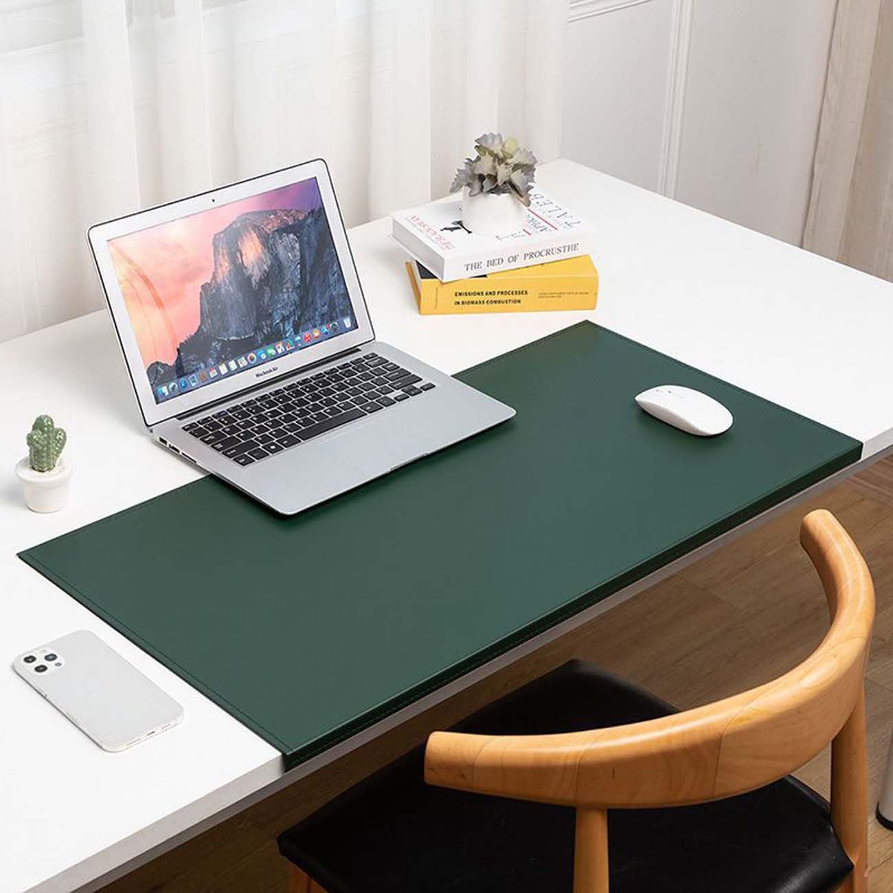 Leather Desk Pad with Edge Protector, Office Desk Mat for Writing Working Typing, Edge-Locked Large Mouse Mat, Comfortable Waterproof Wipeable Table Protector (45x90cm,Green)