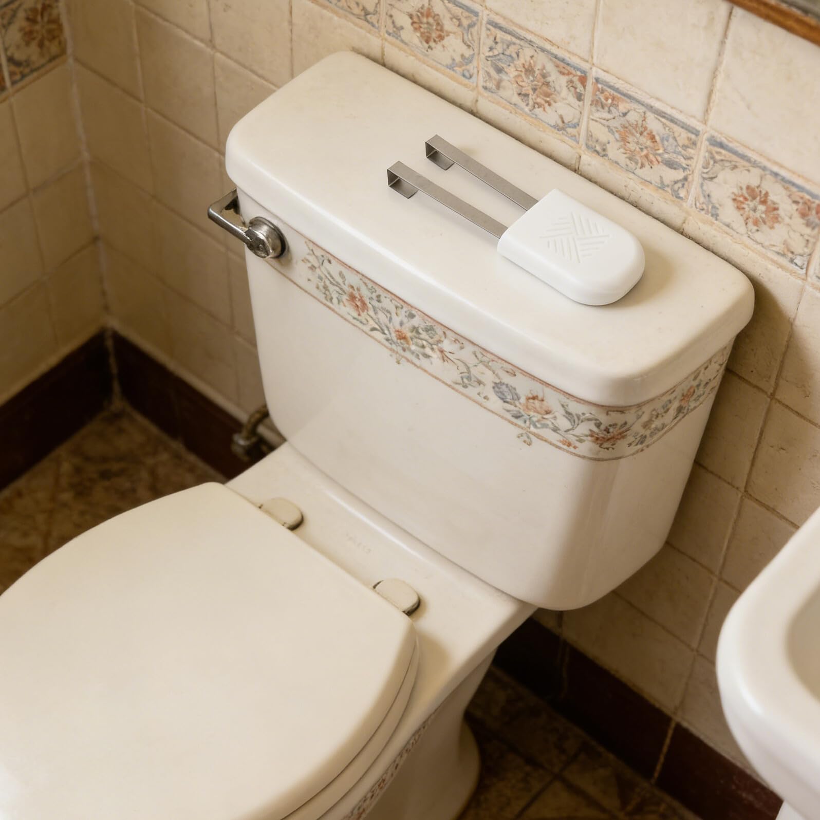 2 Stück-pack Toilettenspülkasten Halterungen für Reinigungstabletten Hängend mit Metallhaken Einfache Montage für Hotel Wohnung und Büro