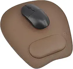 Mouse Pad Vayly Ergonômico em PU Sintético/Floter com Apoio de Pulso Almofadado, Forro em Veludo e Estrutura Rígida 23x22,5cm para Escritório e Home Office – Vayly (Caramelo)