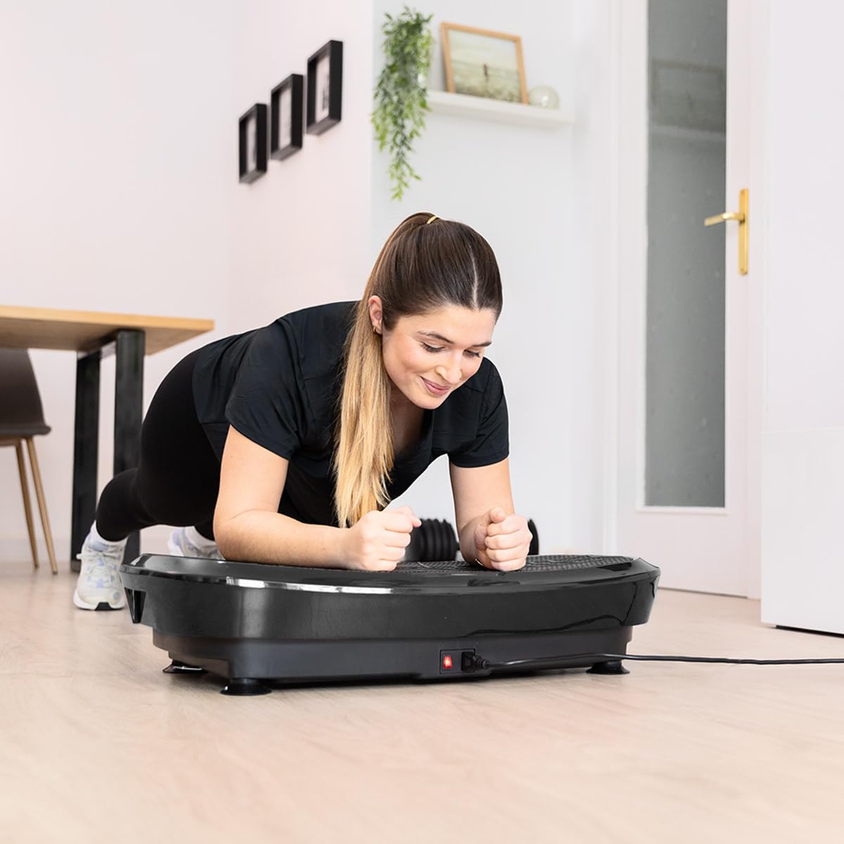 FITFIU Fitness PV-200 - Plataforma Vibratoria 3D, con movimiento en 3 planos, 500 W + 500 W, 180 velocidades, 5 programas predeterminados, 2 cuerdas elásticas y mando, peso máx 150 kgt