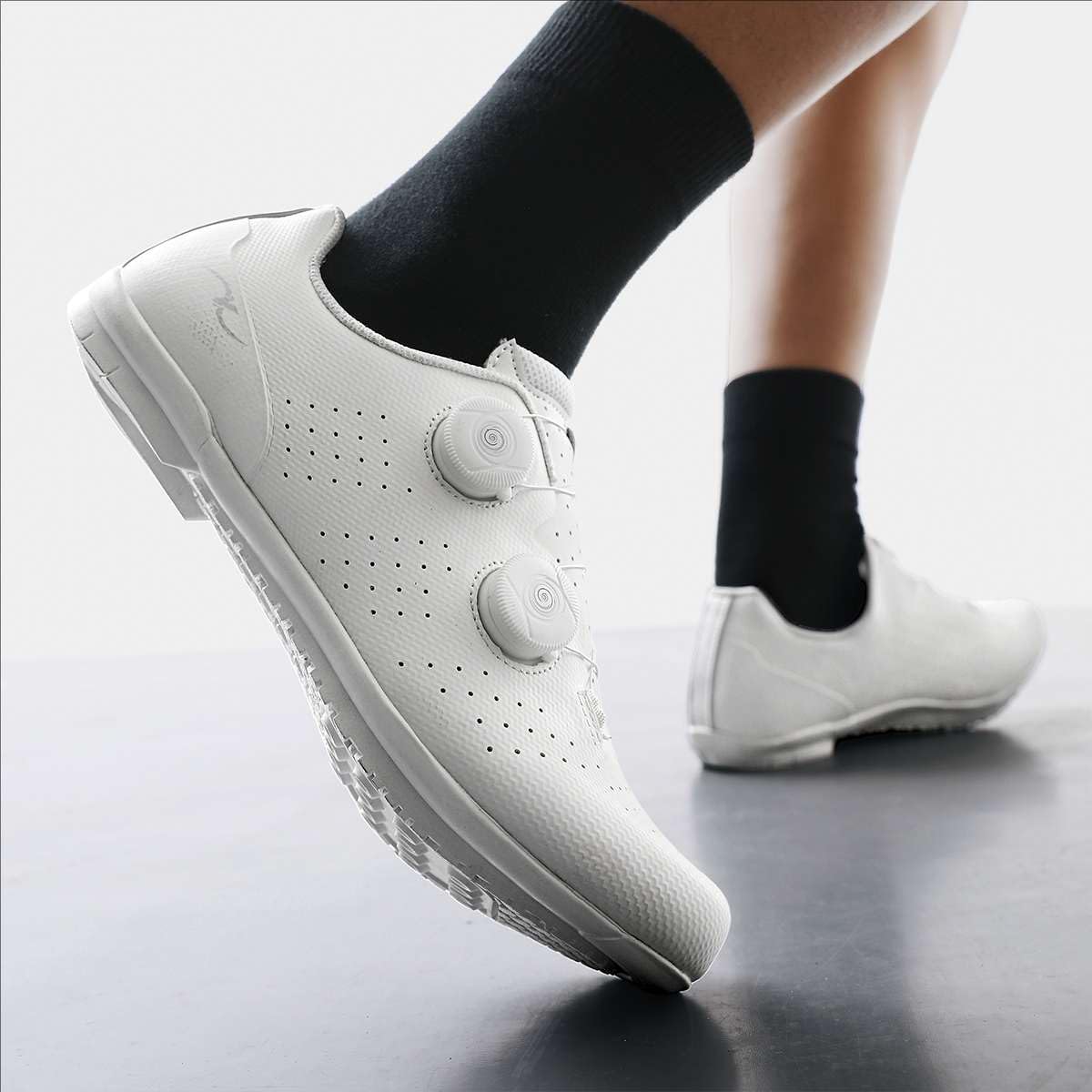Scarpe da Ciclismo Senza Attacchi con Suola in Gomma Uomo Donna Scarpe da Strada E da Mountain Bike raspiranti, Fori di Ventilazione