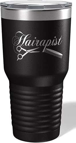 Hairapist está grabado en un vaso aislado negro de 30 onzas, no se agrieta ni se decolora. Ideal para tu estilista, peluquero o barbero. Doble pared