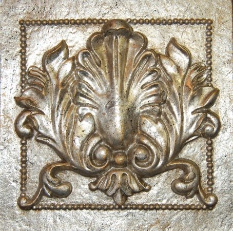 HMH 7027GS Single Acanthus Tile in Gilt Silver Finish