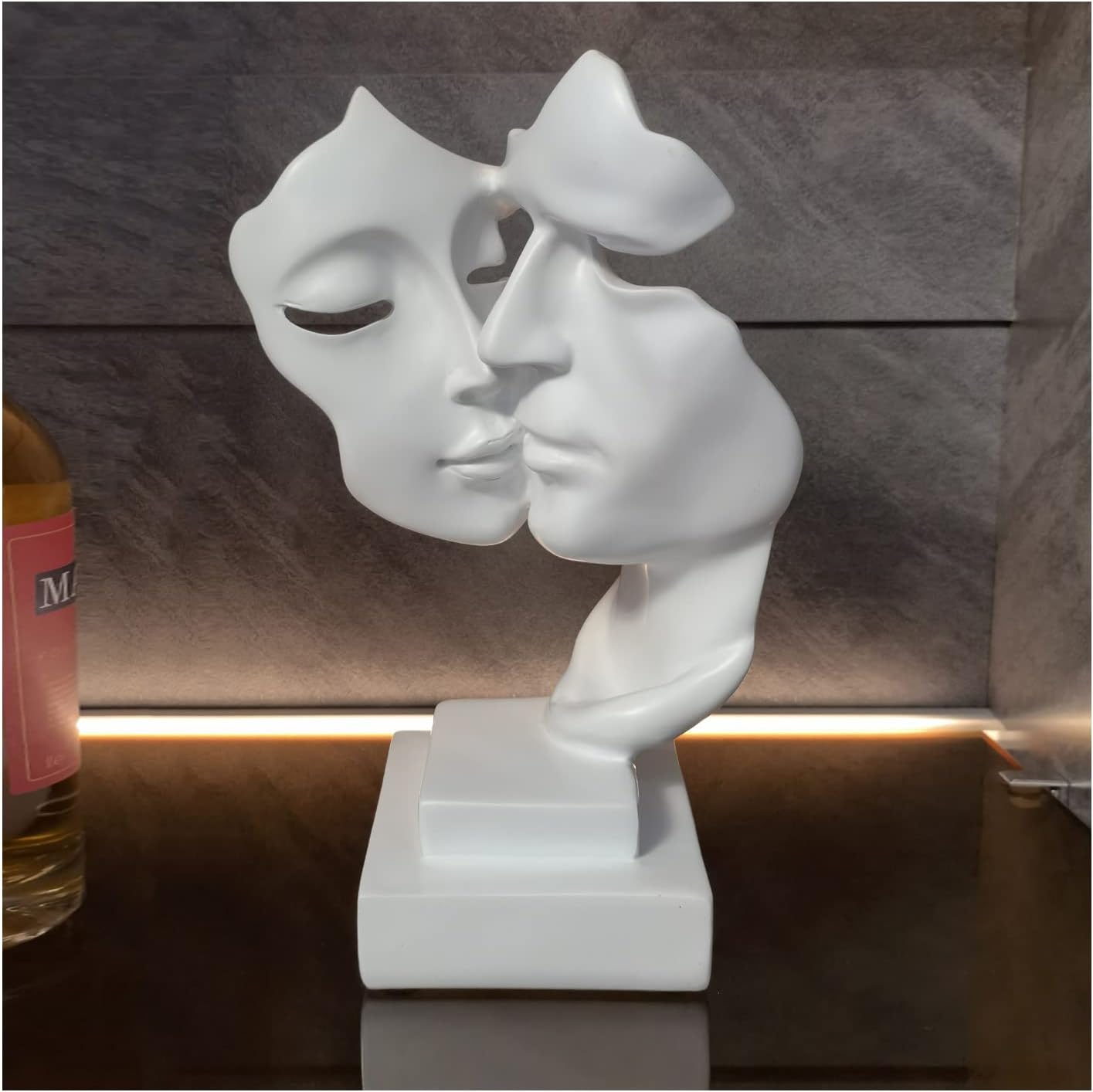 Sculpture White, Modern Abstract Art Sculptures Decoration, for Living Room, Bar, Bedroom, Couple Statue Gift, Resin