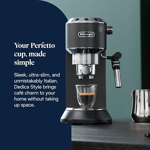 De'Longhi Dedica Style - Perfetto Kompakte Siebträgermaschine Espressomaschine mit Tasten, manuellem Milchaufschäumer für Espresso und Cappuccino, ESE Pad geeignet, 15cm breit, Schwarz (EC685.BK) - 2