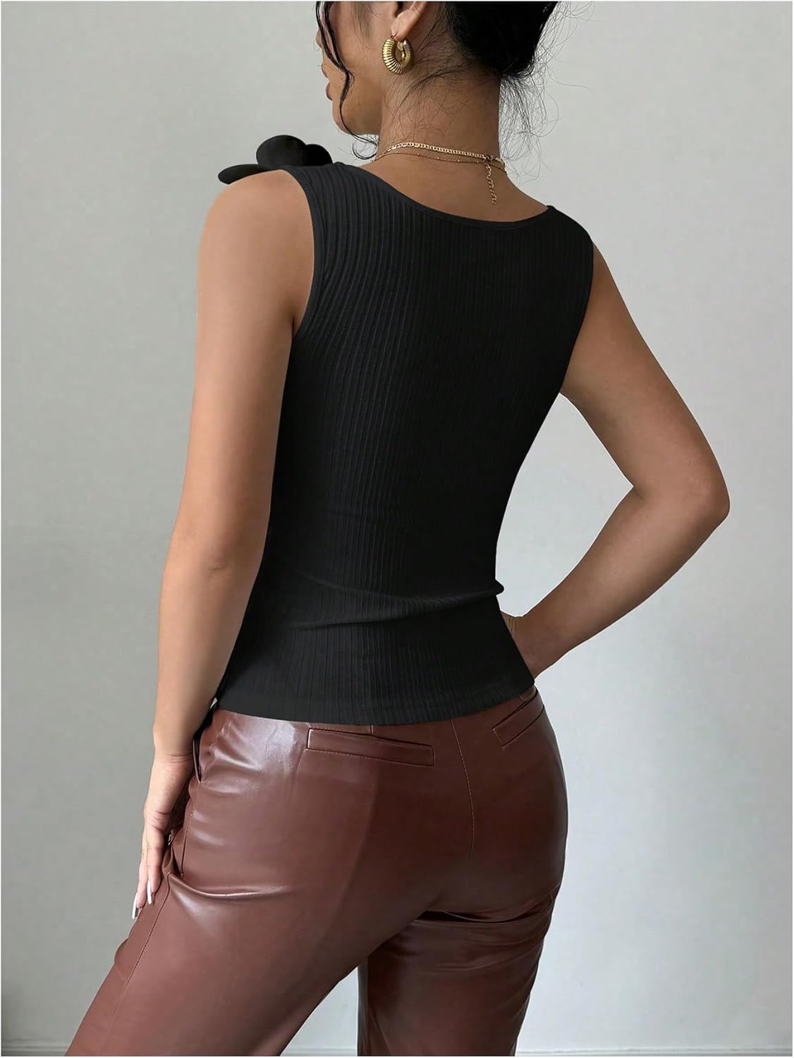 SweatyRocks Women's 3D Floral Fitted Tank Top Scoop Neck Sleeveless Ribbed Knit Tops - Image 2