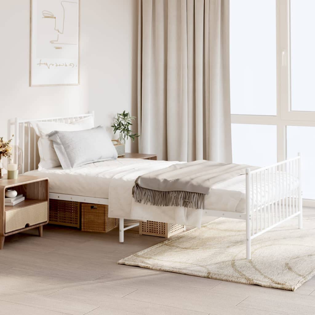 Cadre de lit métal SKM blanc 107x203cm idéal pour optimiser une chambre d'ado