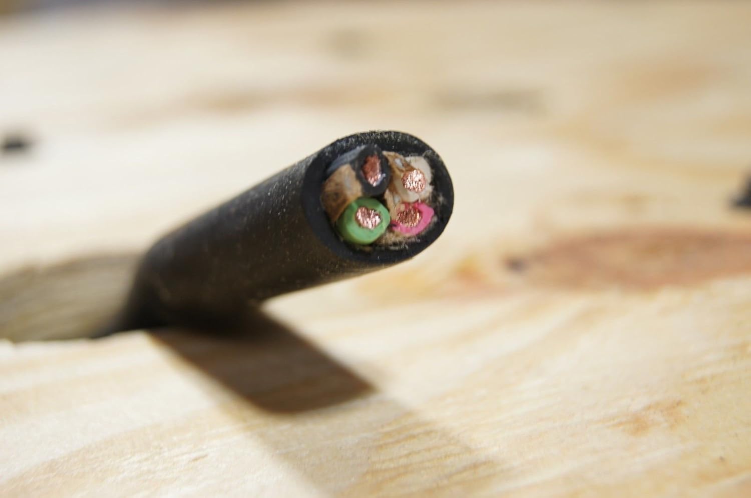 150' 10/4 SOOW Electric Wire Cord Heavy Duty Portable Power Cable for Indoor, Outdoor, Industrial 10 Gauge 4 Conductor Copper Wire Black