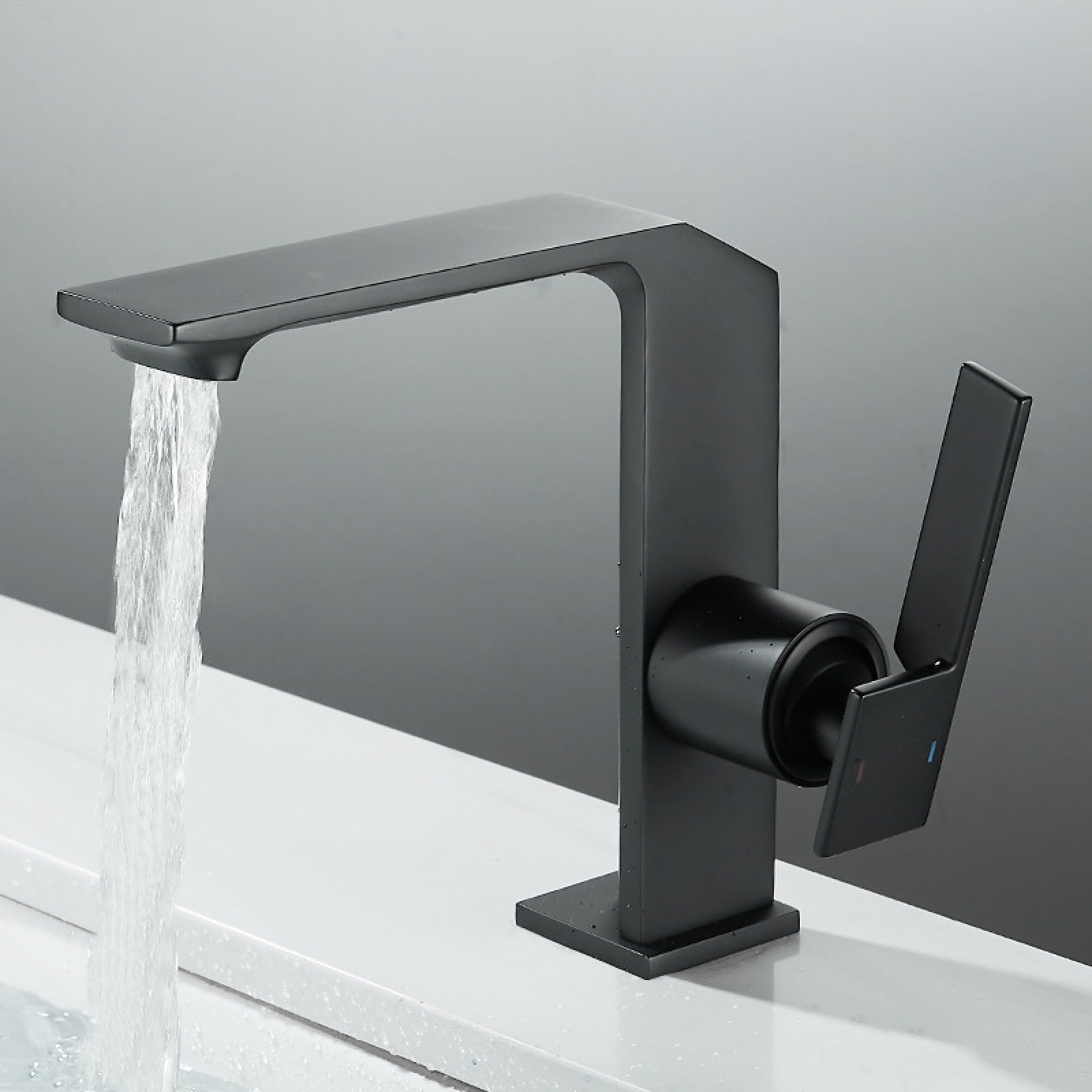 Mitigeur cascade de lavabo à poignée unique avec cartouche céramique