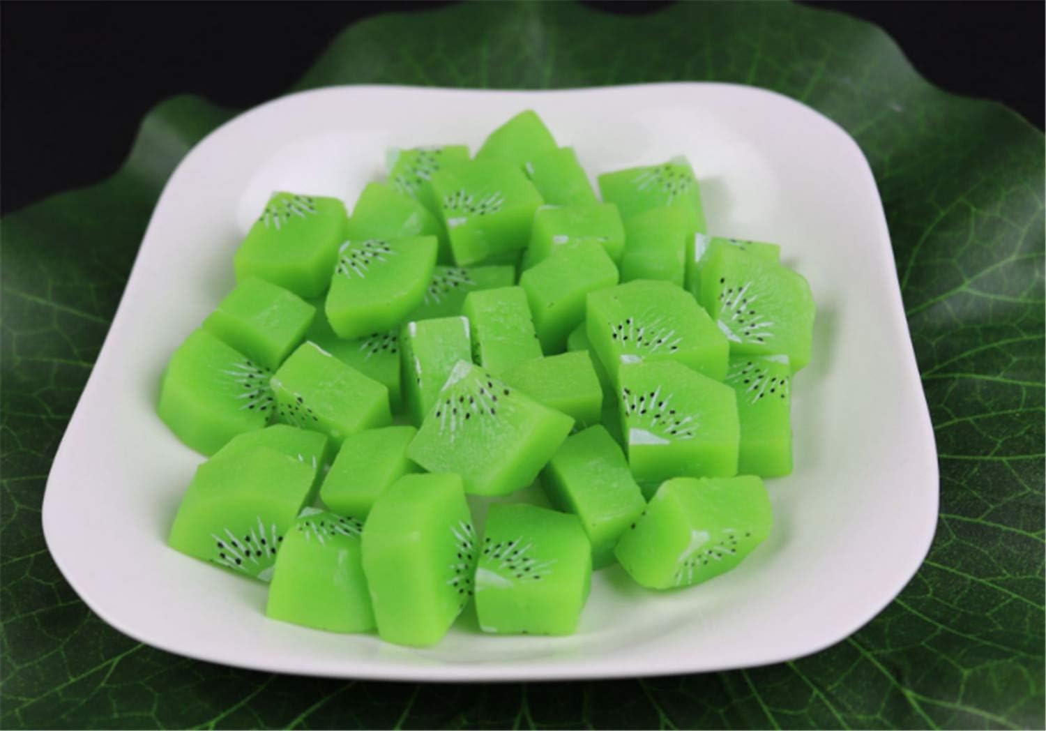 Skyseen 10 PCS Artificial Kiwi Fruit Slice Fake Green Fruits Home Party Decoration
