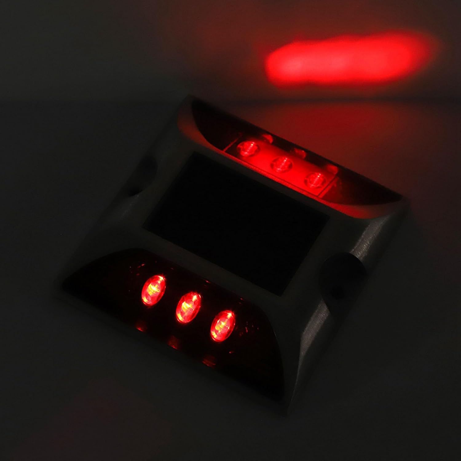 Tyenaza LED Solar Power Ground Marker Lights Waterproof Outdoor Driveway Road Highway Spike Lamp for Safe Driving (Red)