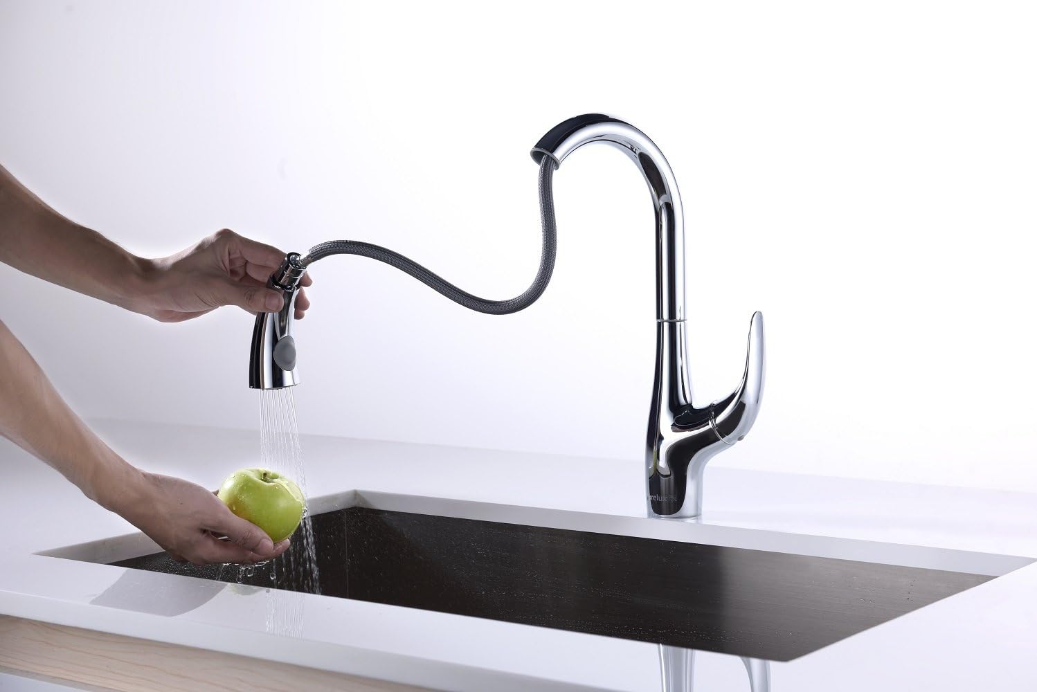 Purelux Calla Kitchen Sink Faucet with Pull Down Sprayer, Chrome Finish Pull Out Kitchen Faucets With Deck Plate
