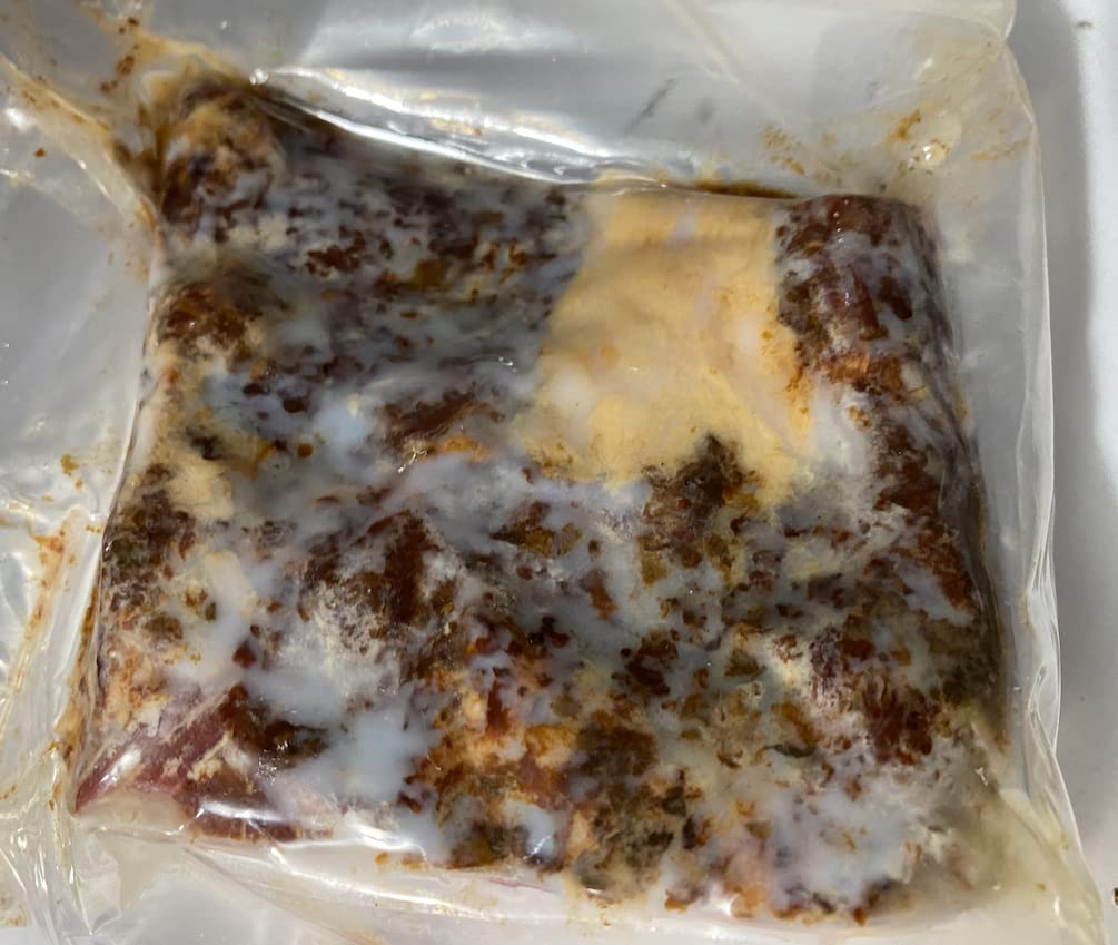Quejara Chicharrón De Cádiz Ideal Con Unas Gotitas De Limón Y Sal, Producto Gourmet, Delicatessen