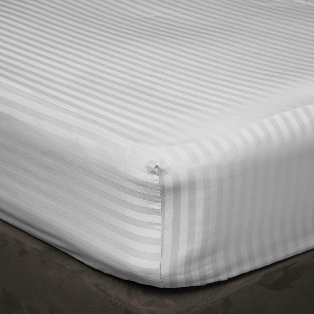 100% Egyptian Cotton 3 Piece Fitted Sheets - 600 Thread Count Extra Soft & 18" Deep Pockets - Elegant and Luxury Comfort Sheets & Pillowcases - Light Grey Stripe, Twin-XXL Size.