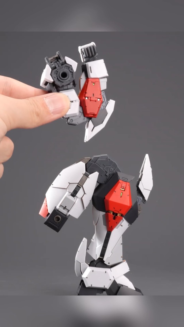 HiPlay 橘猫工業 1/35 ARX-8 レーバテイン 色分け済みプラモデル
