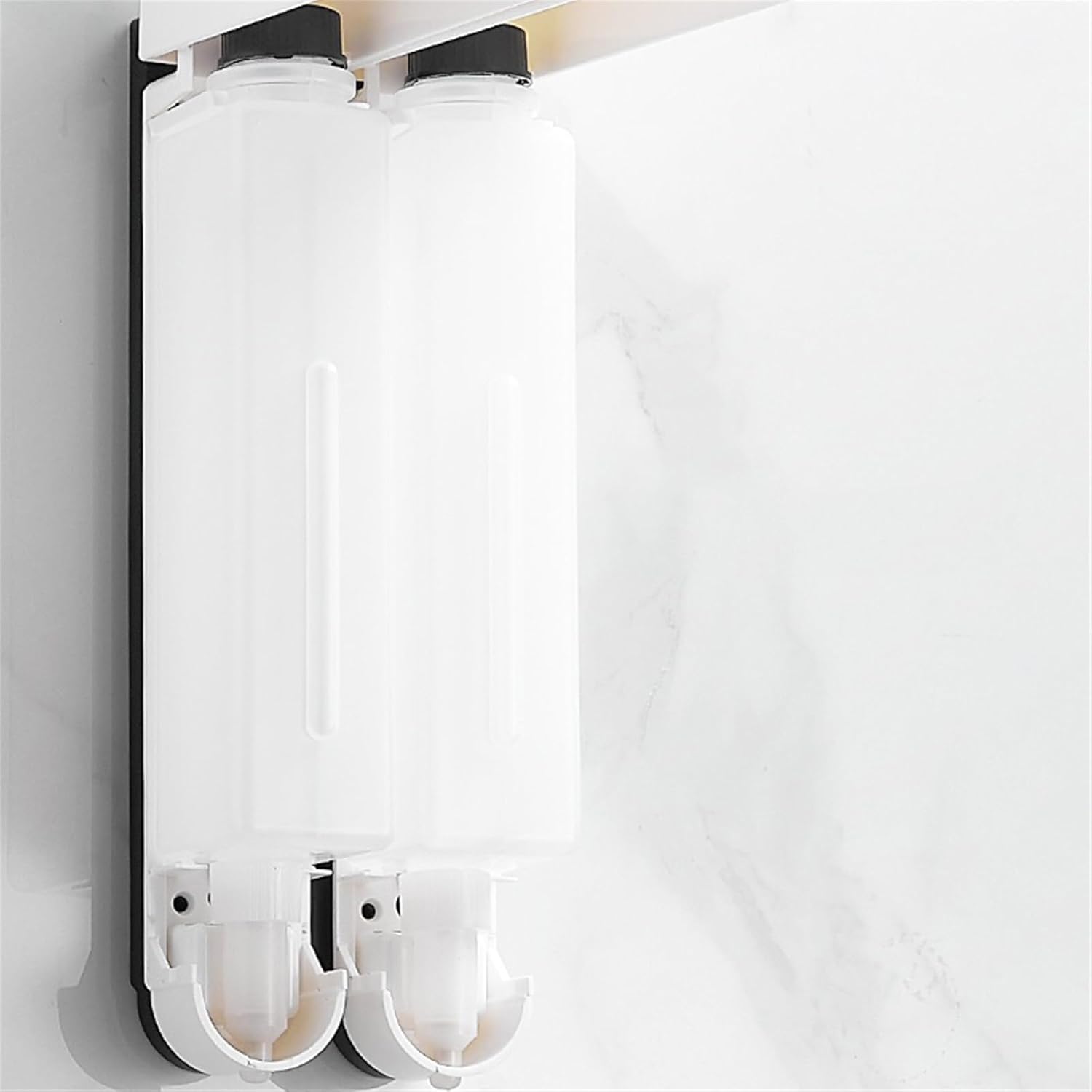 カウンタートップソープディスペンサー 白い壁掛けソープディスペンサー、家庭用シングルヘッドプラスチックシャワージェルボトル。 ローシ