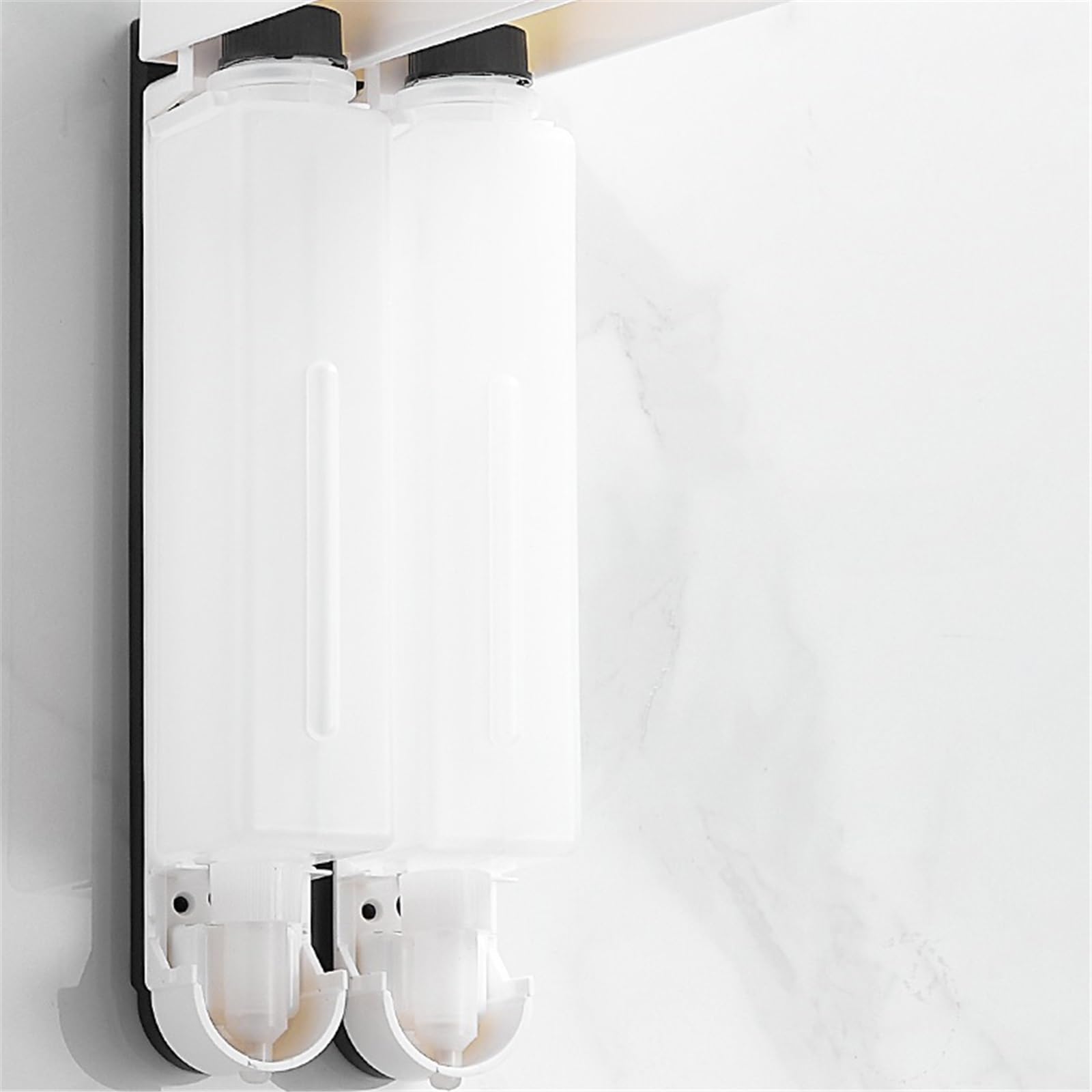 Bottiglie di Sapone Dispenser di Sapone Bianco da Parete con Tre testine, flacone di Gel Doccia in plastica for Uso Domestico.
