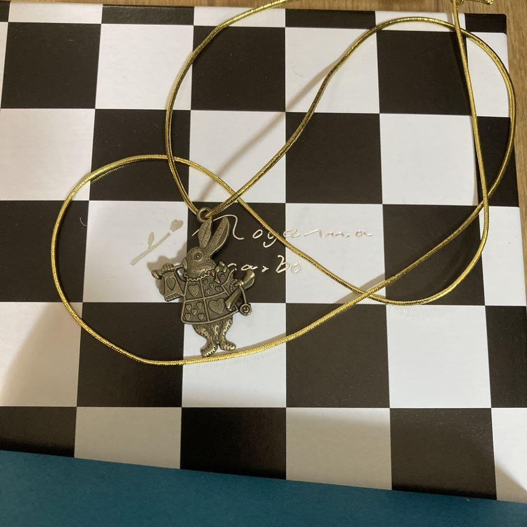 青山デカーボ　パンダポーチ パンダのおしり”刺繍ポーチ＆チョコクランチのセット、大丸東京