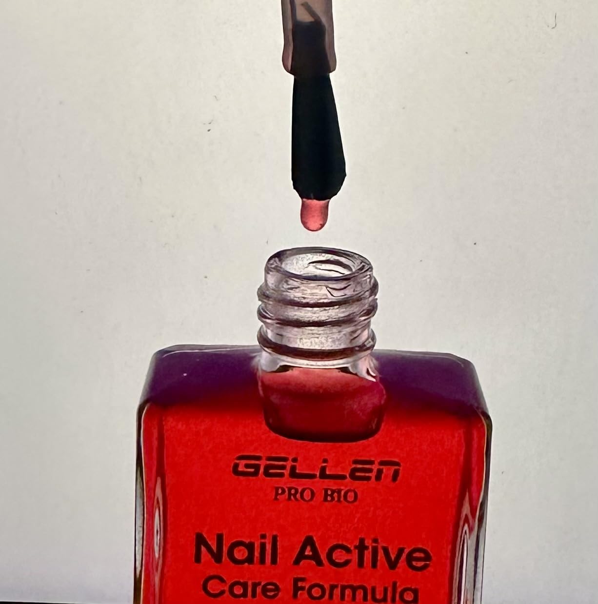 Gellen Active Glow Nail Polish, Nail Concealer Strengthener One-Step Plant Based Care for Nourished Healthier Nails, Strength-Boost Complex Hexanal Pro-Vit B5 Calcium, Ultra-Glowy Milky Shine Finish