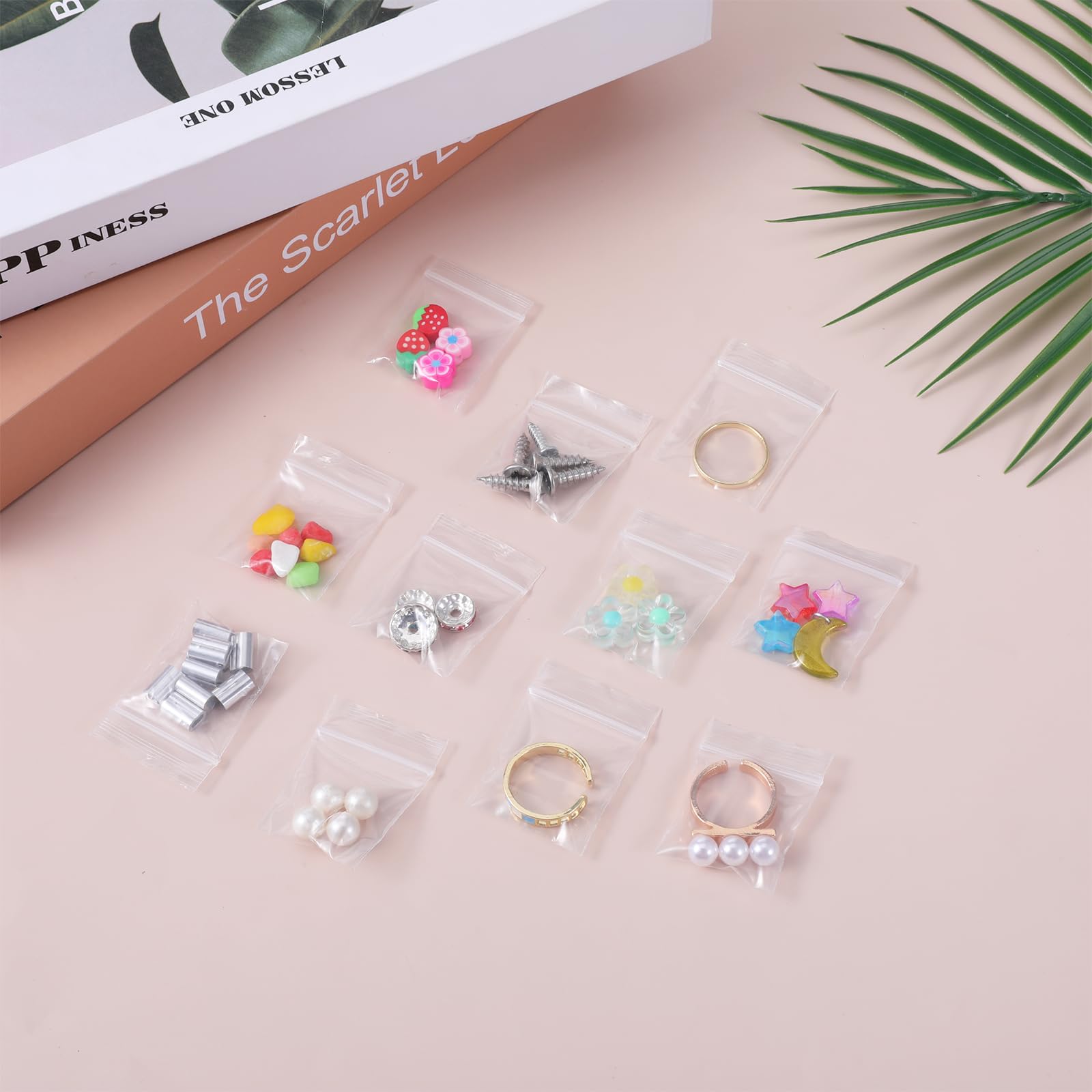 Prasacco 100 Stück Kleine Plastiktüten, 4x3cm Kleine Polybeutel Verschlussbeutel Transparente Wiederverwendbarer Mini Druckverschlussbeutel für Ringe,Ohrringe,Süßigkeiten,Teeblätter,Charm,Pillen Prasacco 100 Stück Kleine Plastiktüten, 4x3cm Kleine Polybeutel Verschlussbeutel Transparente Wiederverwendbarer Mini Druckverschlussbeutel für Ringe,Ohrringe,Süßigkeiten,Teeblätter,Charm,Pillen