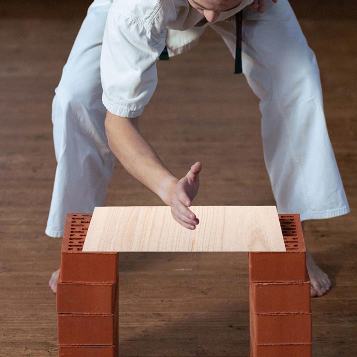 5pcs Taekwondo Training Breaking Boards Wood Karate Punching Boards Resistant to Wear and Tear User-Friendly for Daily Practice and Breaking Demonstrations in Khaki