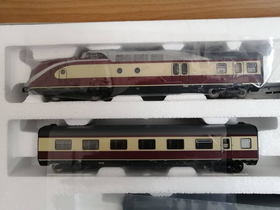 Roco BR 601 ディーゼル列車セット 7両編成 Roco BR 601 ディーゼル列車セット 7両編成 Roco BR 601