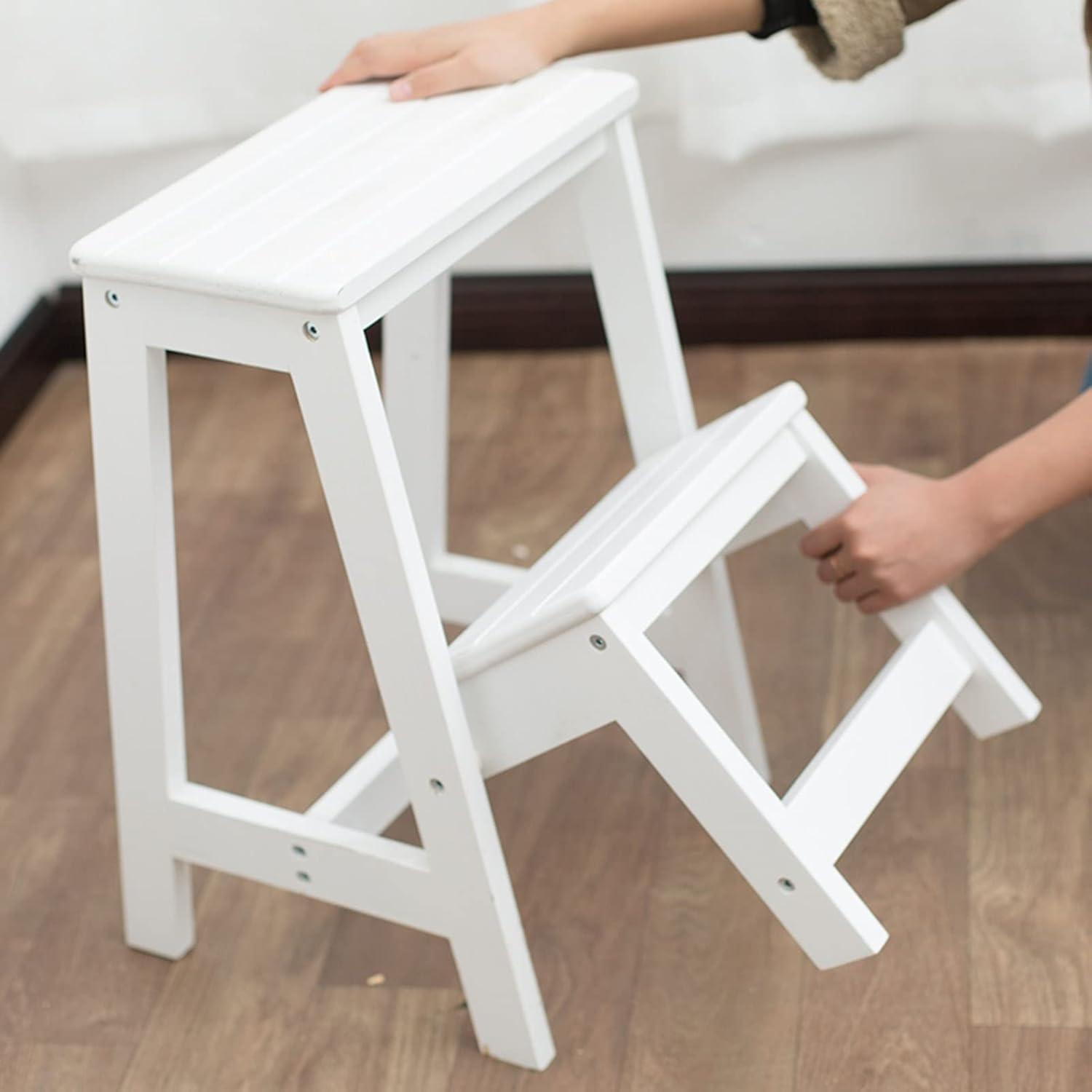 Tabouret pliant en bois polyvalent comme escalier de cuisine