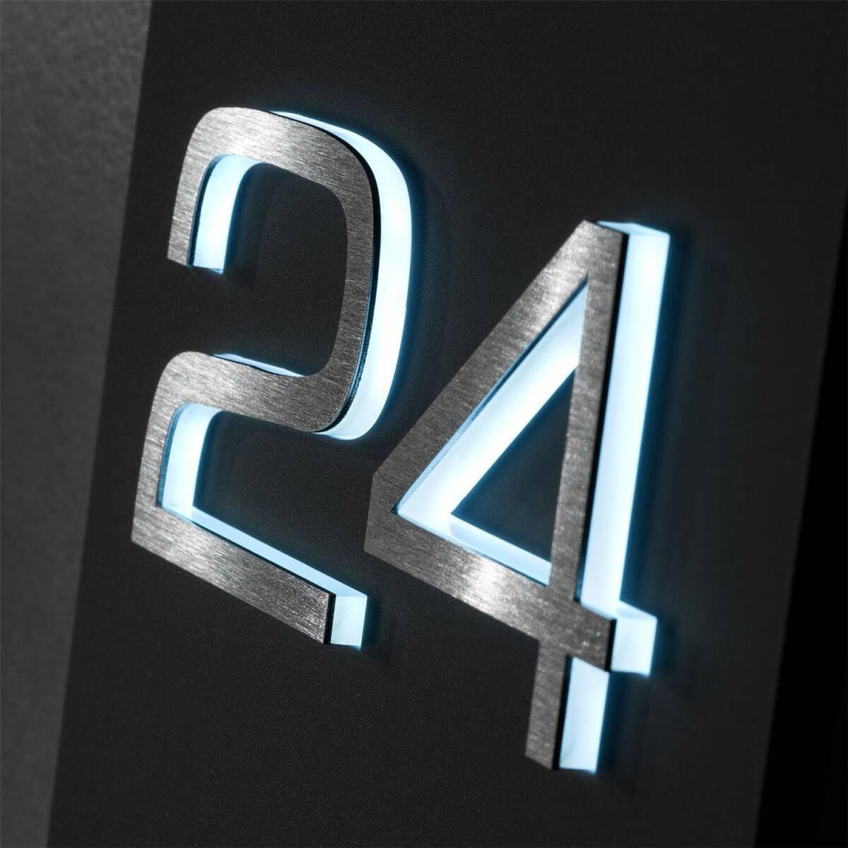 Metzler Individuelle Hausnummer matt in Anthrazit neu - 3D Design - Edelstahl massiv & nicht rostend - LED-Beleuchtung - alle Zahlen - direkt vom Hersteller