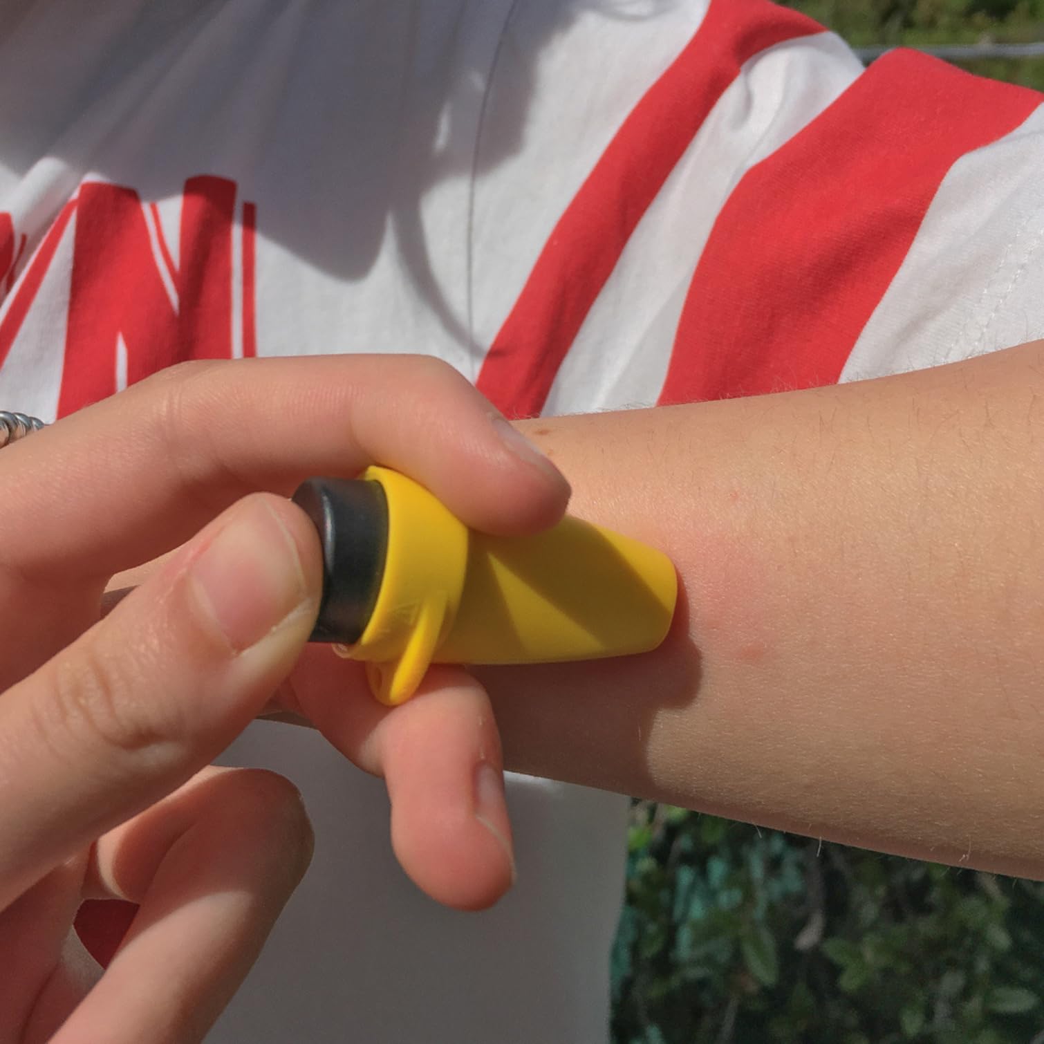 TECNIMED - Dispositivos de pospuntura de micropulsos eléctricos - Para aliviar la picazón y la inflamación causados por picaduras de mosquitos - 3 artículos por paquete - Made in Italy