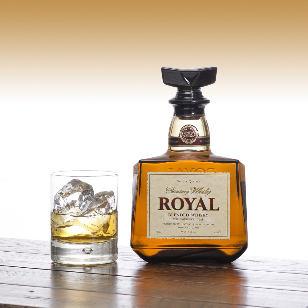 Amazon.co.jp: Suntory Whiskey Japan 700ml with Royal Carton : Food 