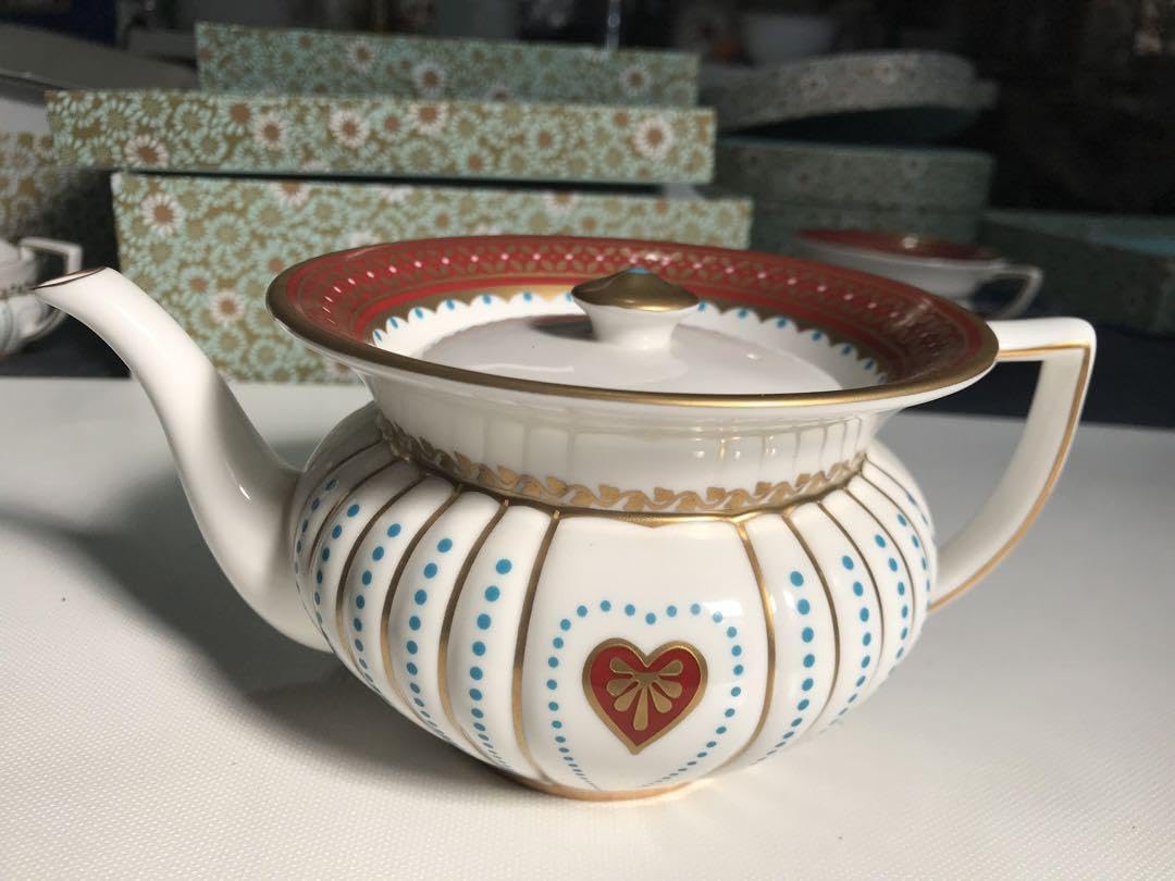ウェッジウッド　ハーレクイン　クイーンオブハート　　ティーポット WEDGWOOD ウェッジウッド クイーンオブハート ティーポット 廃盤品