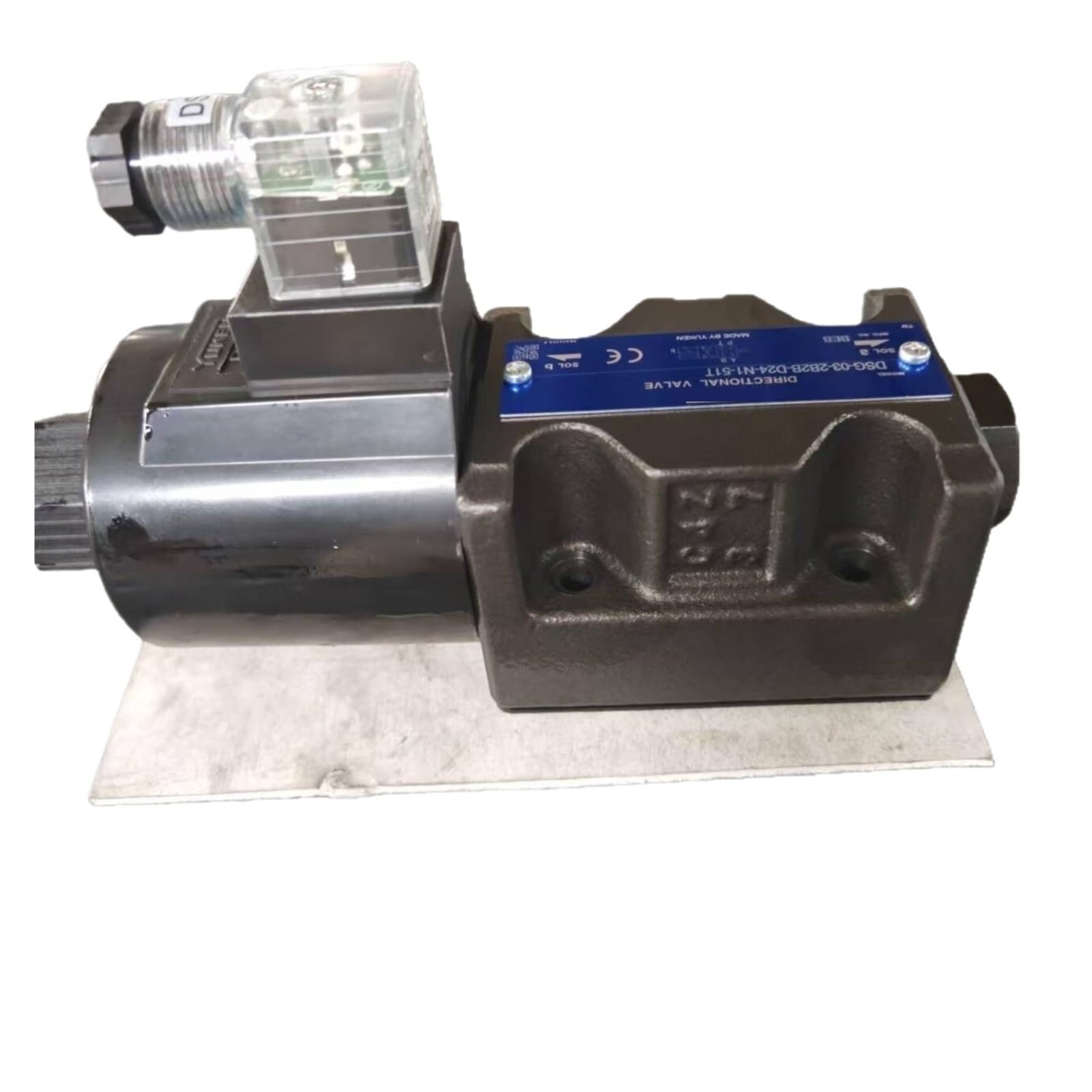 Électrovanne directionnelle à deux voies pour circuits hydrauliques et fluides industriels