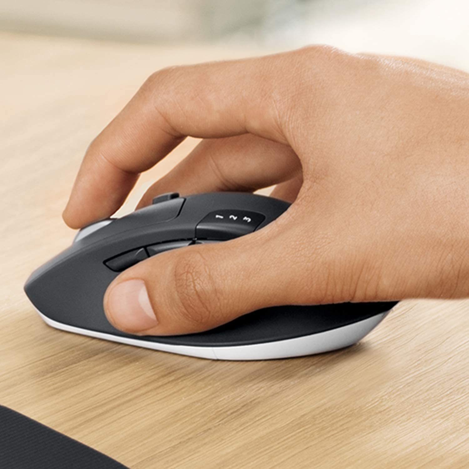 Logitech MK850 Combo Teclado y Ratón Multidispositivo, 2,4 GHz/Bluetooth, Estructura Curvada, Ratón Inalámbrico, 12 Botones Programables, Batería de 3 Años, PC/Mac, Disposición QWERTY Español - Negro