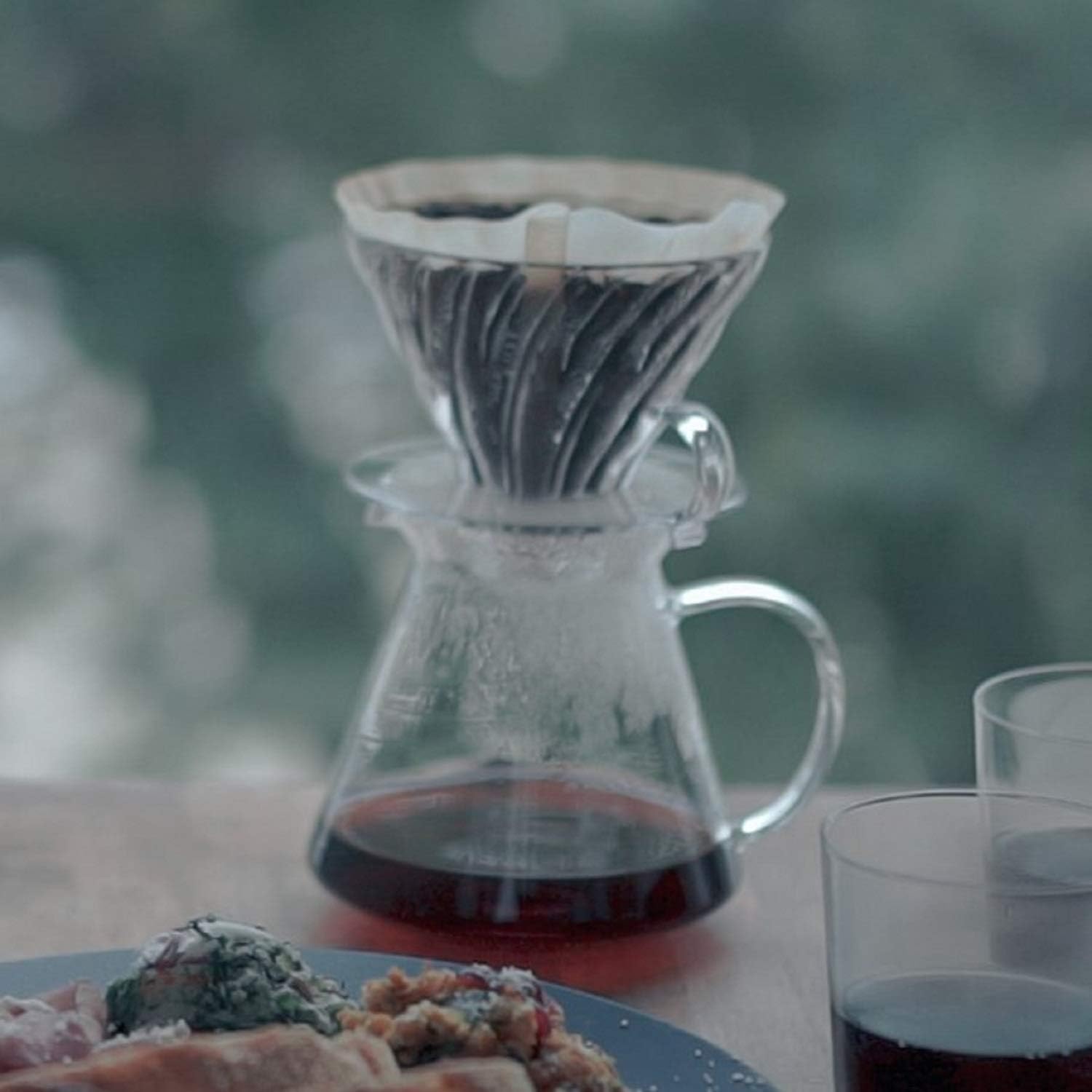 Set Hario V60 Per Caff&egrave; - 600 Ml, Vetro, Con Contagocce, Sollevatore E Filtri