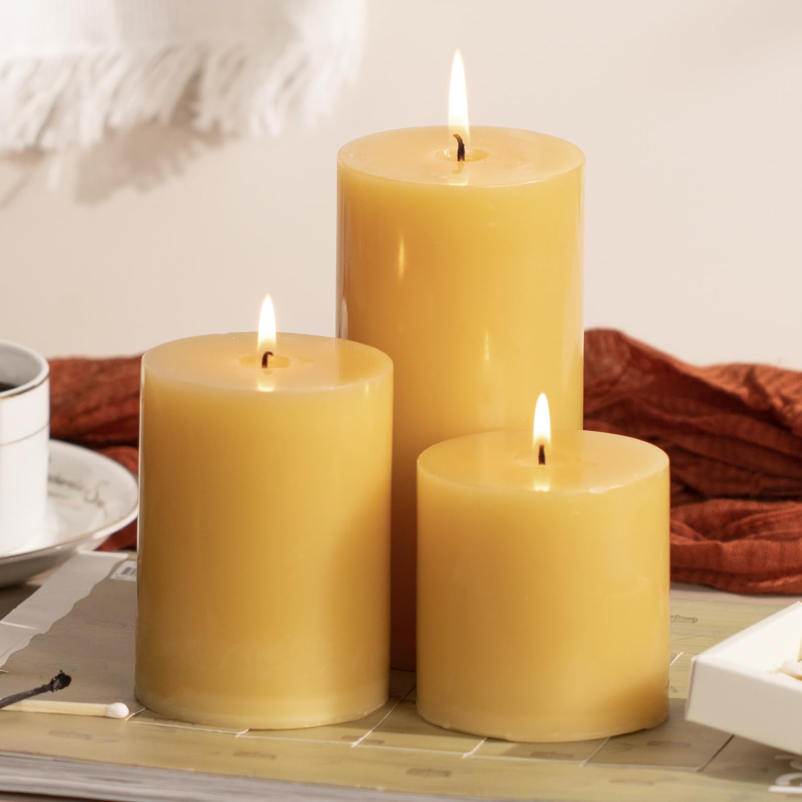 KONNI Juego de 3 velas de pilar amarillo mostaza, velas de pilar sin perfume de 3 x 6 pulgadas, velas de combustión de 56 horas de duración, sin humo y sin goteo para bodas, decoración del hogar,