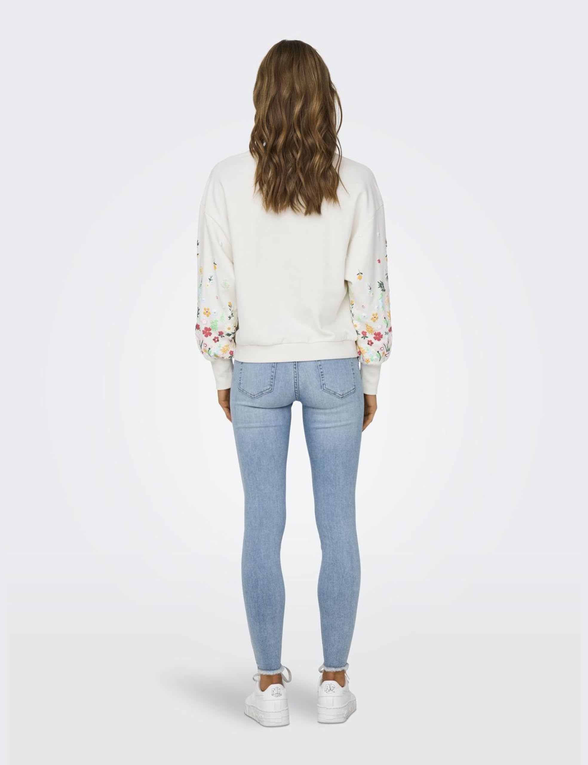 ONLY Bluza damska o normalnym kroju, okrągły dekolt, prążkowane mankiety, głęboko osadzone ramiona, Cloud Dancer 1, S