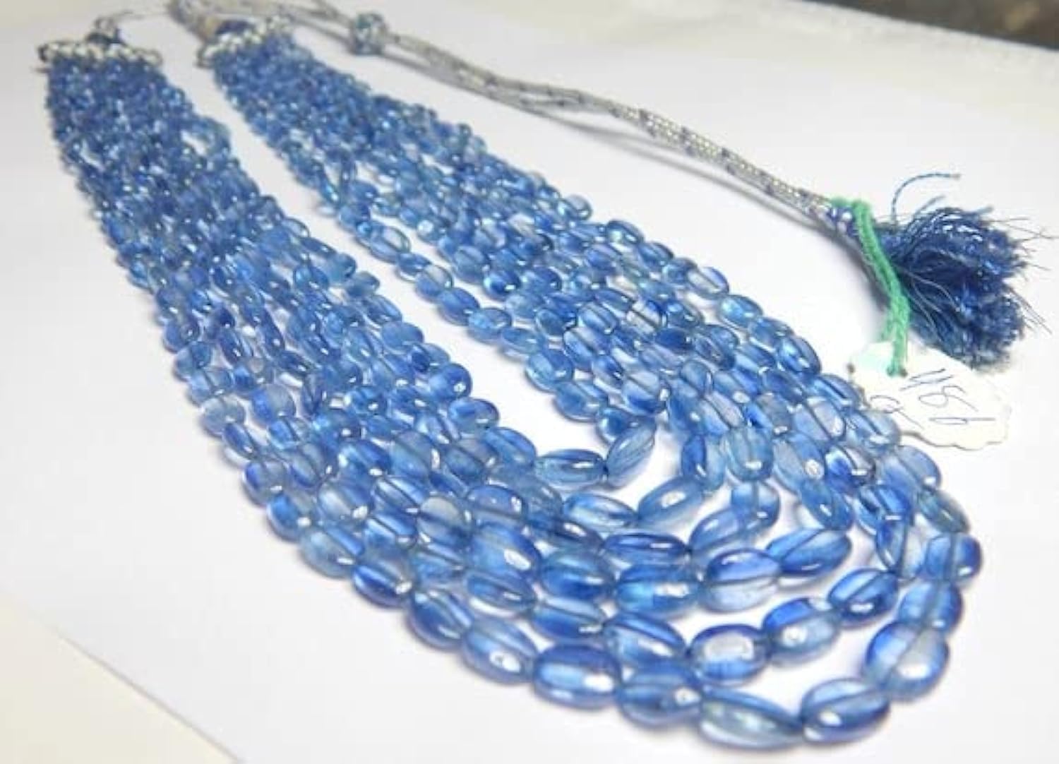 Cyanite bleue LKBEADS : perles ovales lisses sans défaut pour enfilage facile