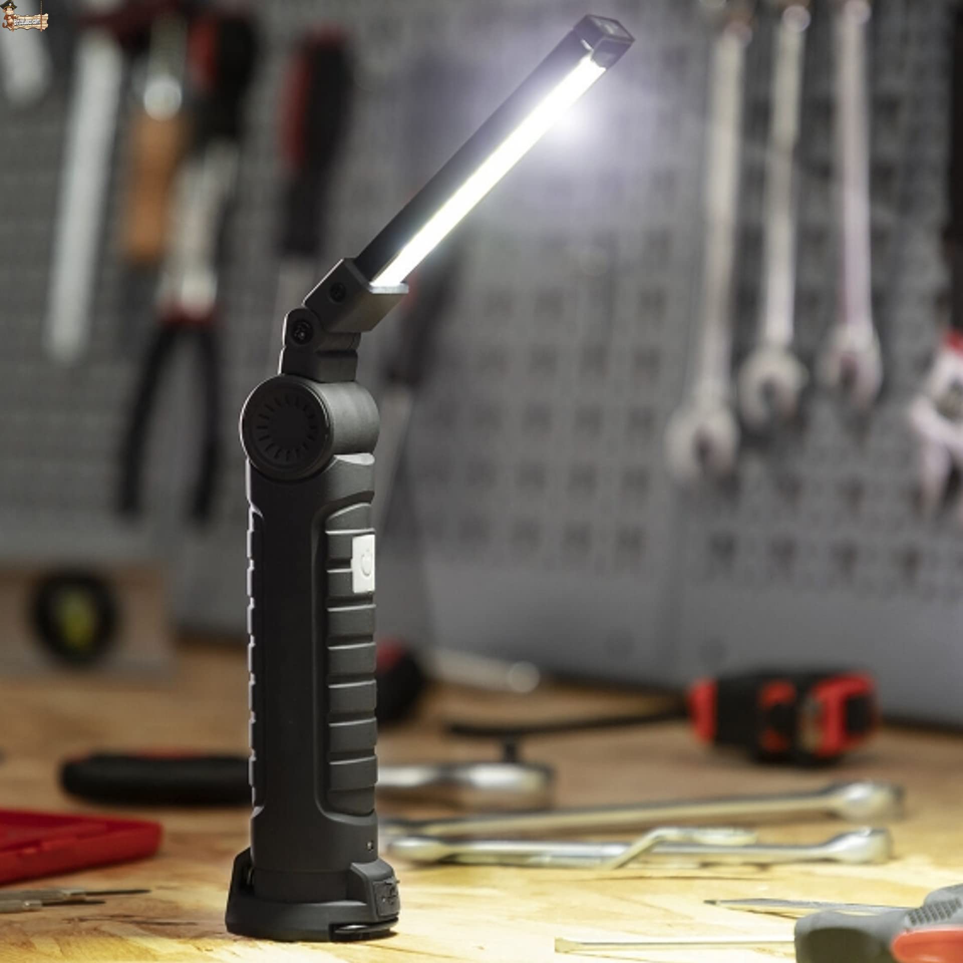 BricoLoco.com Magnetowana ładowalna latarka LED 24 COB LED + 1 LED Różne tryby oświetlenia 5 w 1. Wodoodporna. Magnetyczne światło z magnesem na kemping, warsztat samochodowy. Wielofunkcyjne i wielofunkcyjne