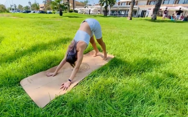 Borsa Per Tappetino Yoga In Sughero Naturale | Tracolla Regolabile | Con Tasca Per Accessori | 70x18 Cm - Foto 5