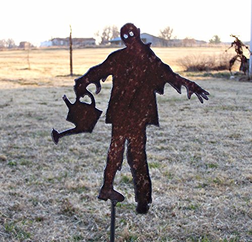 Zombie garden stake - Metal zombie art - Zombie gardener yard maker - Undead yard stake - Metal yard garden planter stake - Rusted zombie