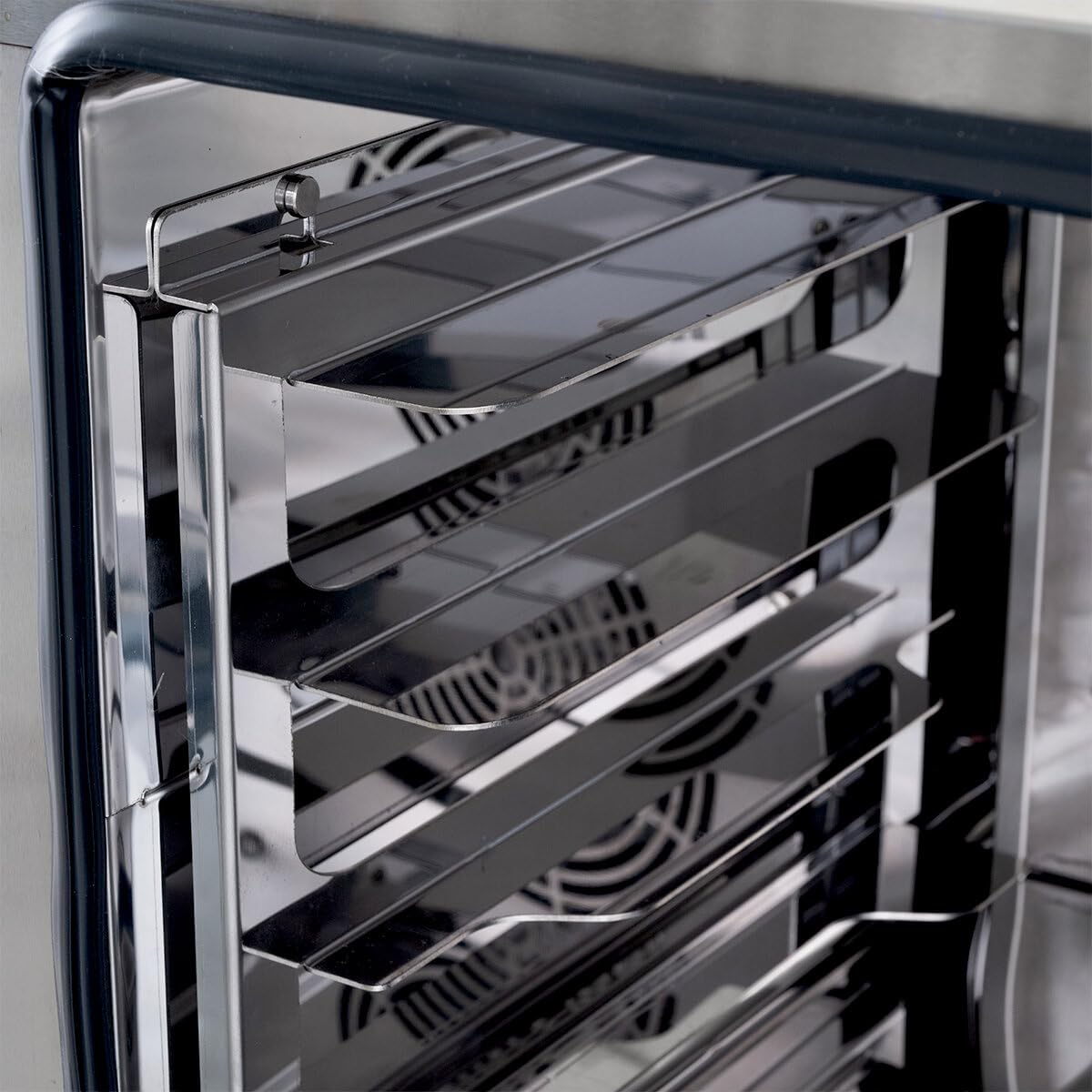 GastroHero Heißluftofen, 4 Böden, 400 V, Edelstahl HLOE411 | 110 L, Temperaturbereich +70 °C bis +250 °C, Timer 0-120 Minuten, 4 Gitter für EN 600 x 400 oder GN 1/1 Behälter
