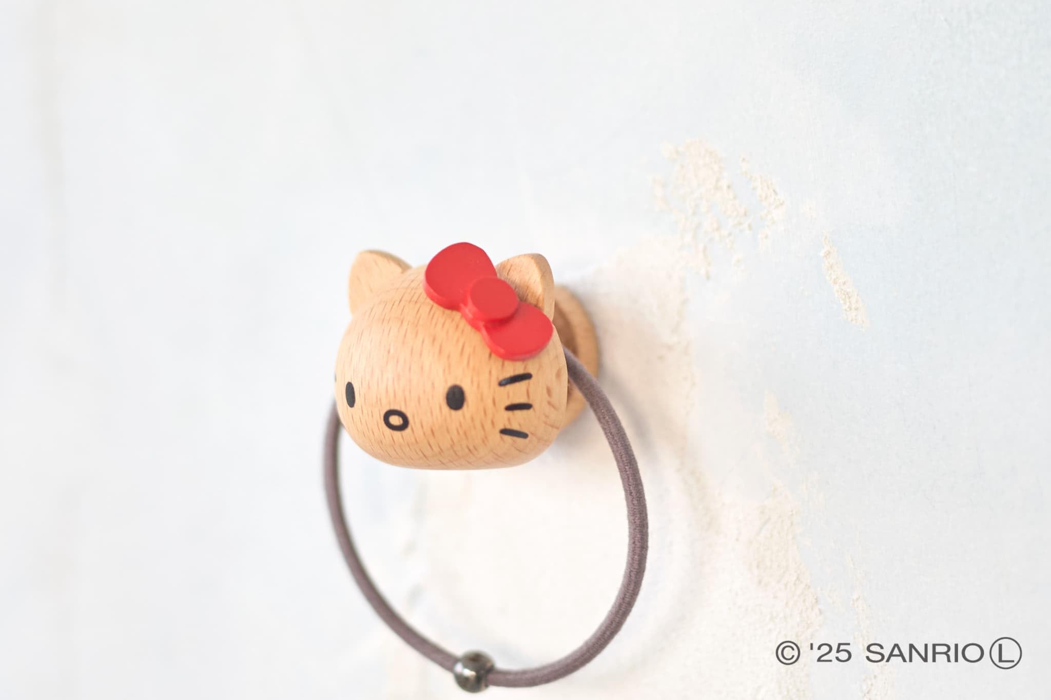 ハローキティ　木製ハンガー Amazon.co.jp: サンリオ ハローキティ ウッドマグネットハンガー