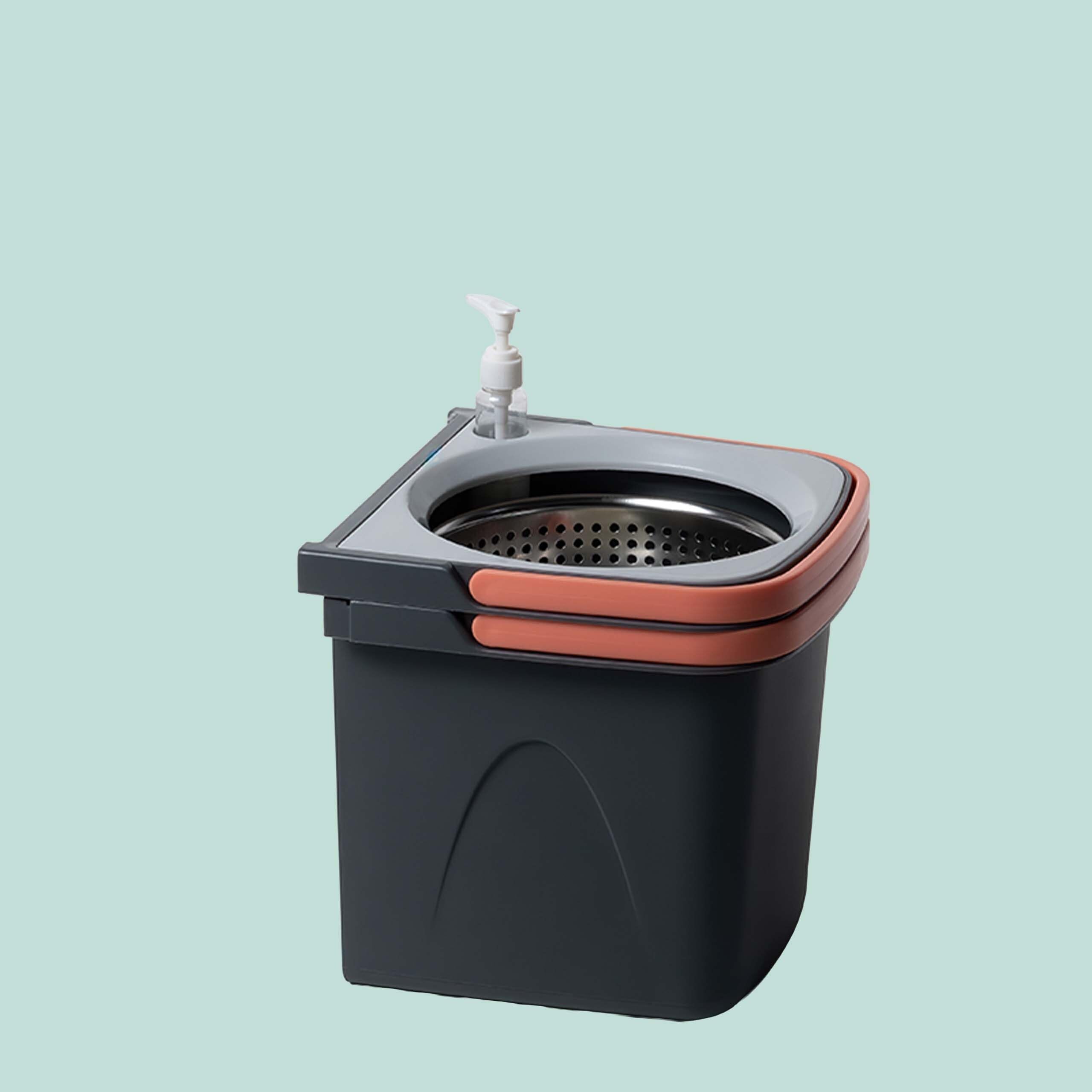 Relaxdays mocio, secchio 14L con strizzatore, impilabile, grigio | HBT 25,5x26x48,5 cm, 2 teste triangolari in microfibra