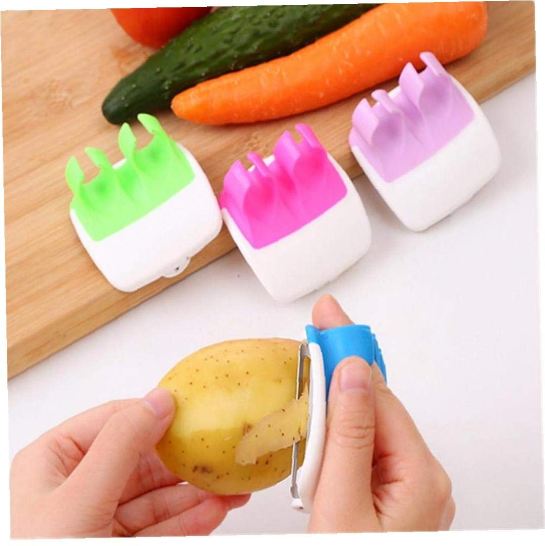 Hotaden Finger Held Peeler Easy Hold Vegetable Fruit Slicer Kitchen Tool Helper Fruit Vegetable Tools (Random Color)