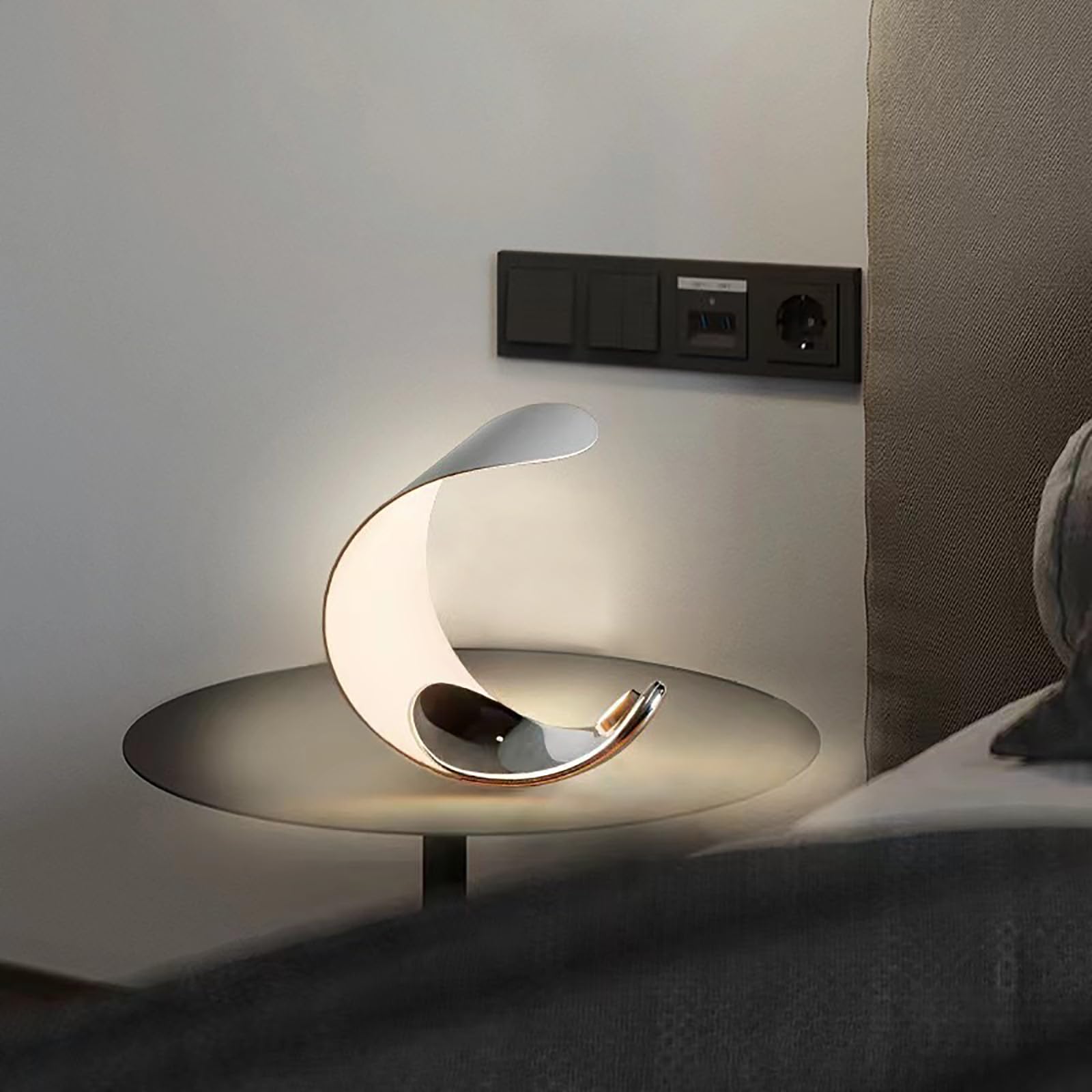 Lampa stołowa ze sterowaniem dotykowym, przyciemniana lampka nocna LED z metalową podstawą, wzór w kształcie księżyca do dekoracji salonu, sypialni i gabinetu