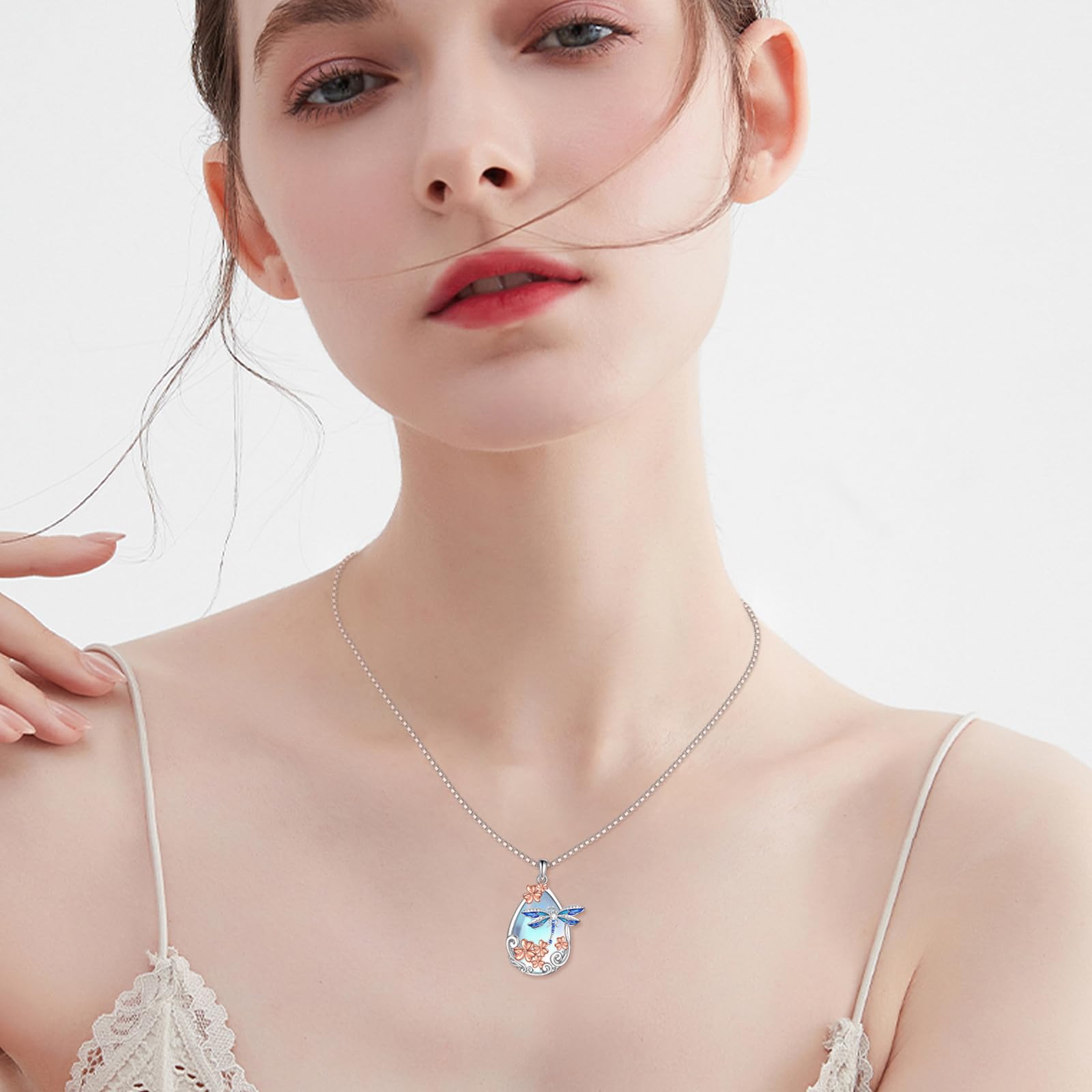 Collana con ciondolo a forma di farfalla/trifoglio/gatto/libellula/stella/medusa/sirena/gufo con pietra di luna per donna in argento Sterling con farfalla e pietra di luna
