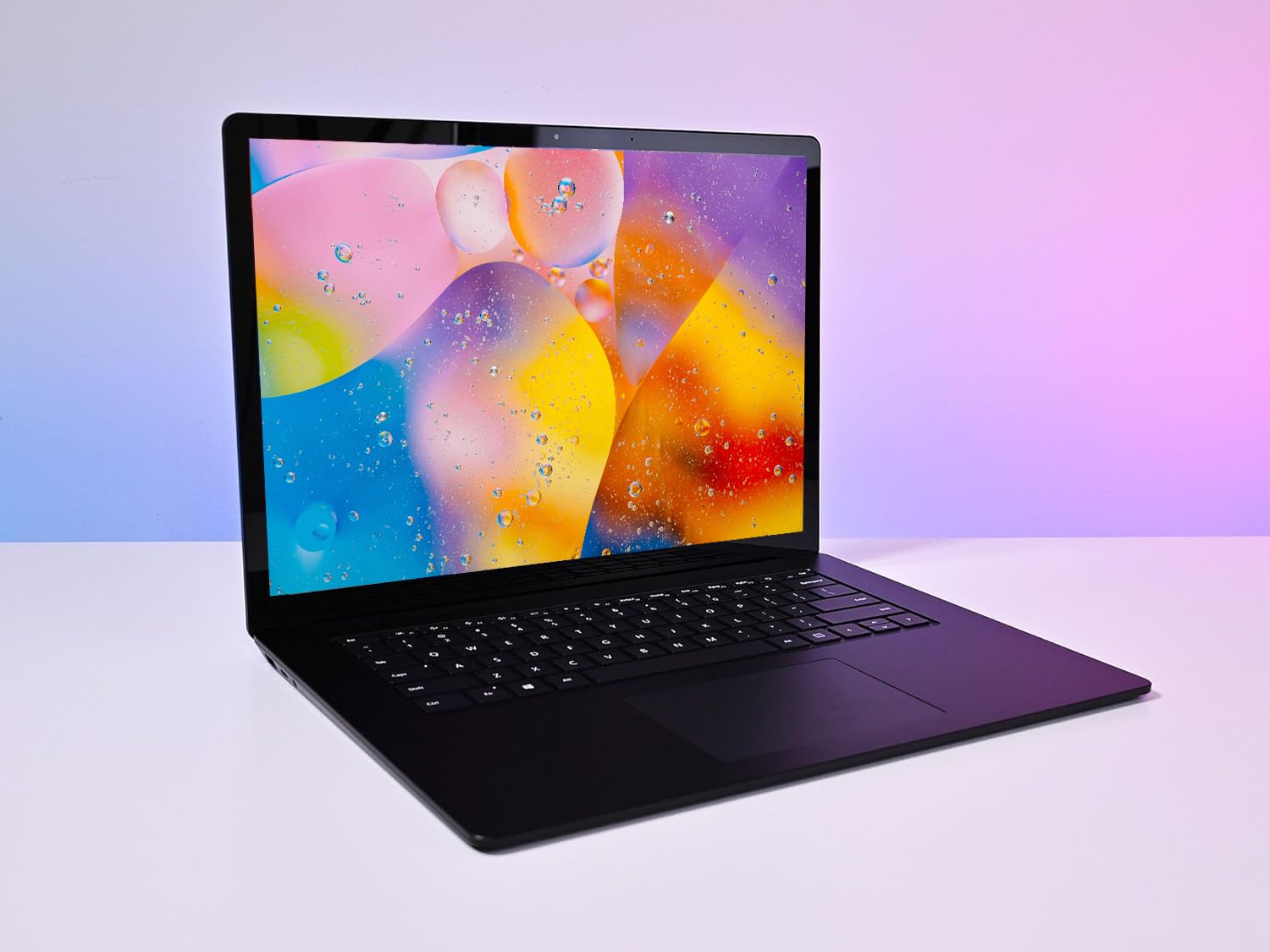 Microsoft Surface Laptop 3 Ordinateur portable tactile 13,5" (2256 x 1504), Intel Core i5-1035G7, 8 Go de RAM, SSD 256 Go, clavier QWERTY, noir, Windows 11 Pro (reconditionné)